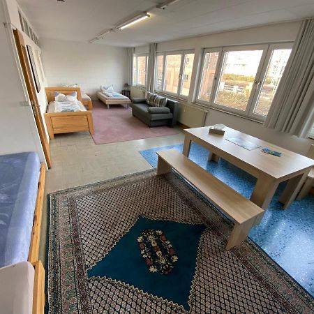 Отель Carli'S Bed-No-Breakfast Фридрихсхафен Экстерьер фото